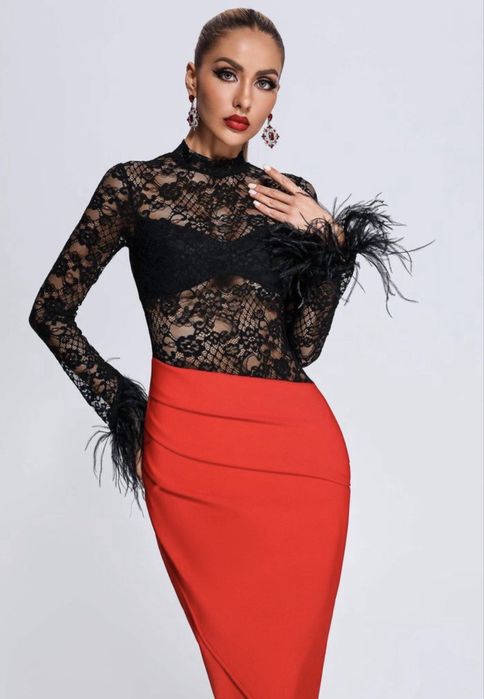 Официална дълга рокля дантела с пера от щраус Bella Barnett