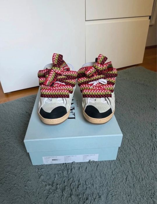 Lanvin Curb