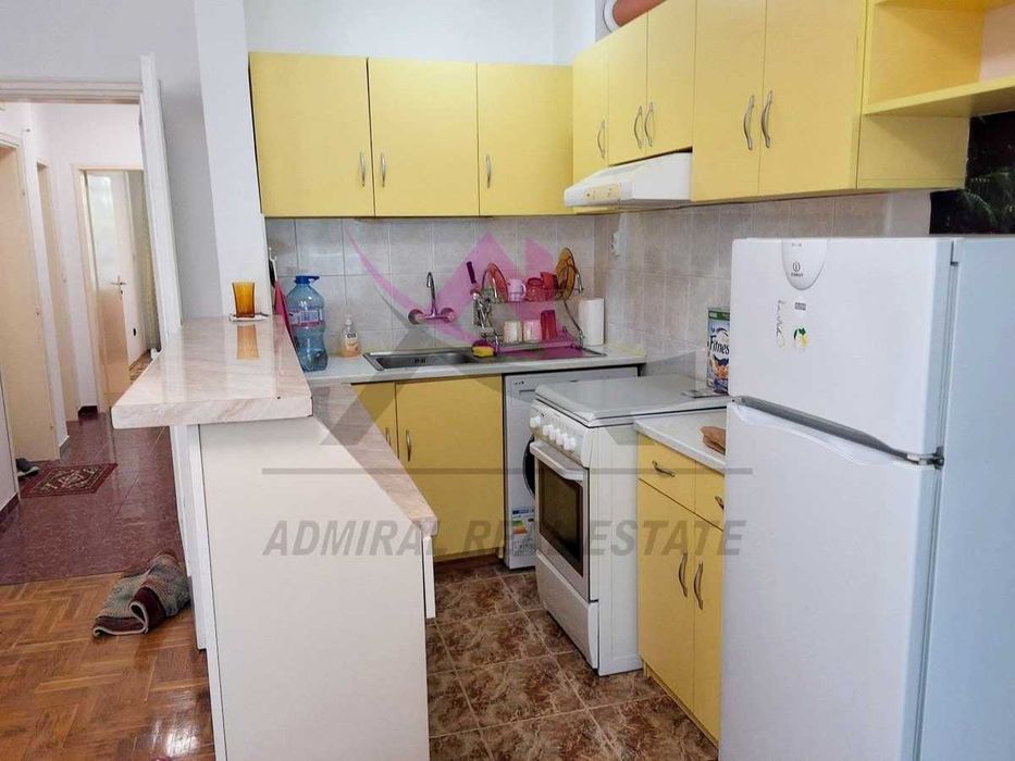 Дава се под наем Тристаен апартамент в Варна, Генералите - 95 кв.м за 511 € - Снимка #1