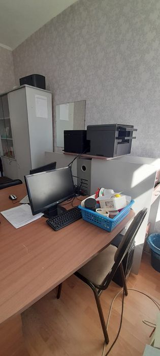 Продается офисный стол