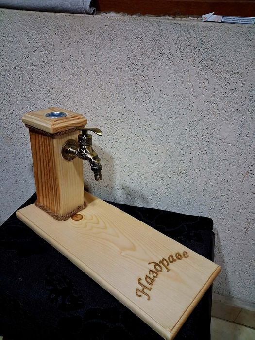 Диспенсър за алкохол чешмичка