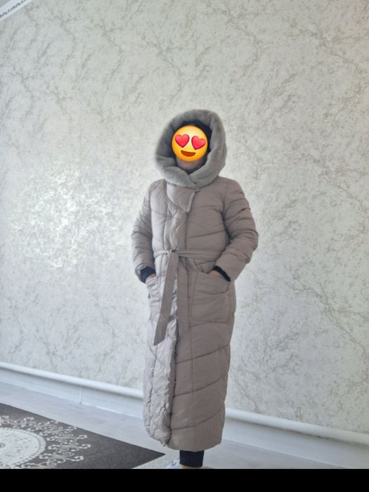 Зимняя куртка в отличном состоянии