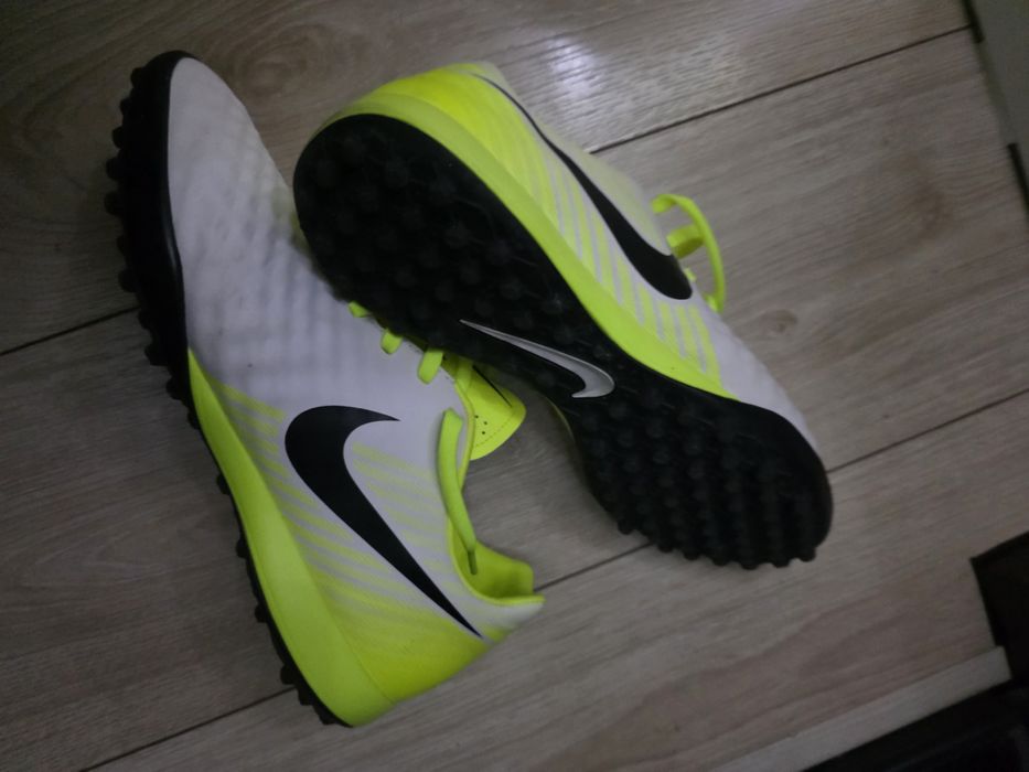 Футболни стоножки Nike Magista X Onda II TF - 42.5