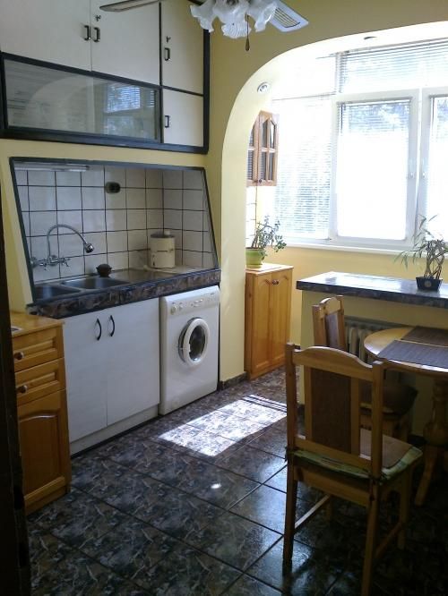 Дава се под наем Двустаен апартамент в София, Оборище - 68 кв.м за 611.49 € - Снимка #2