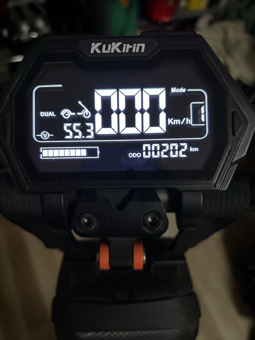Trotineta g2 master 2025 ( 200 km parcursi ) plus geanta kukirin