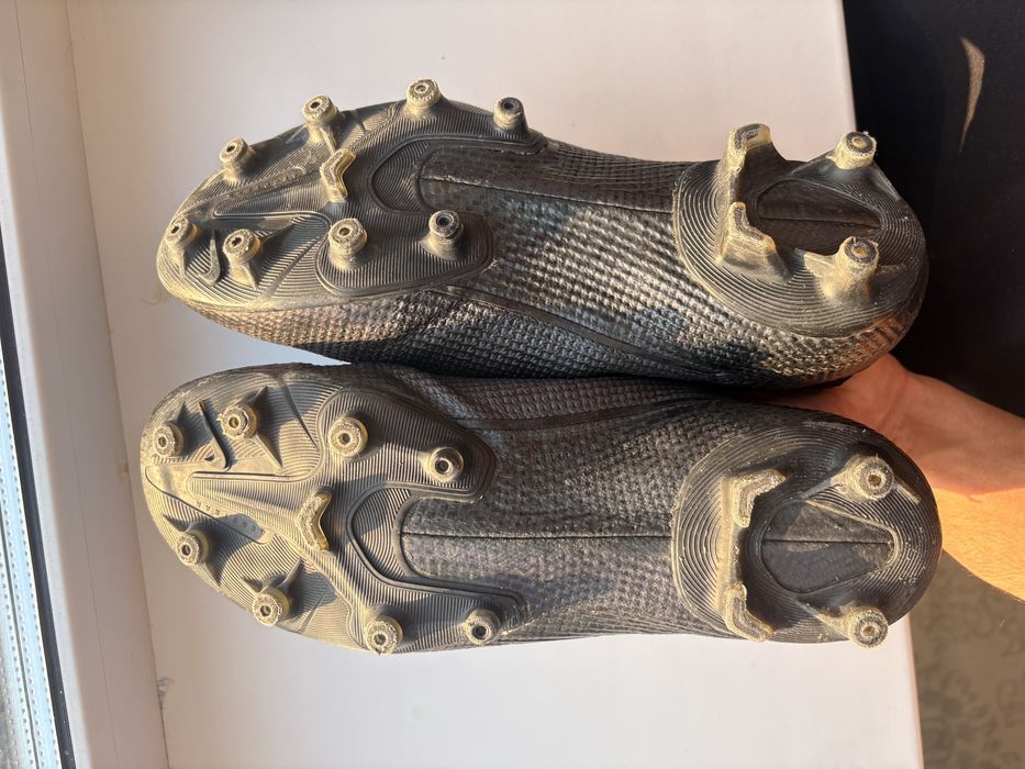 Продам бутсы профики