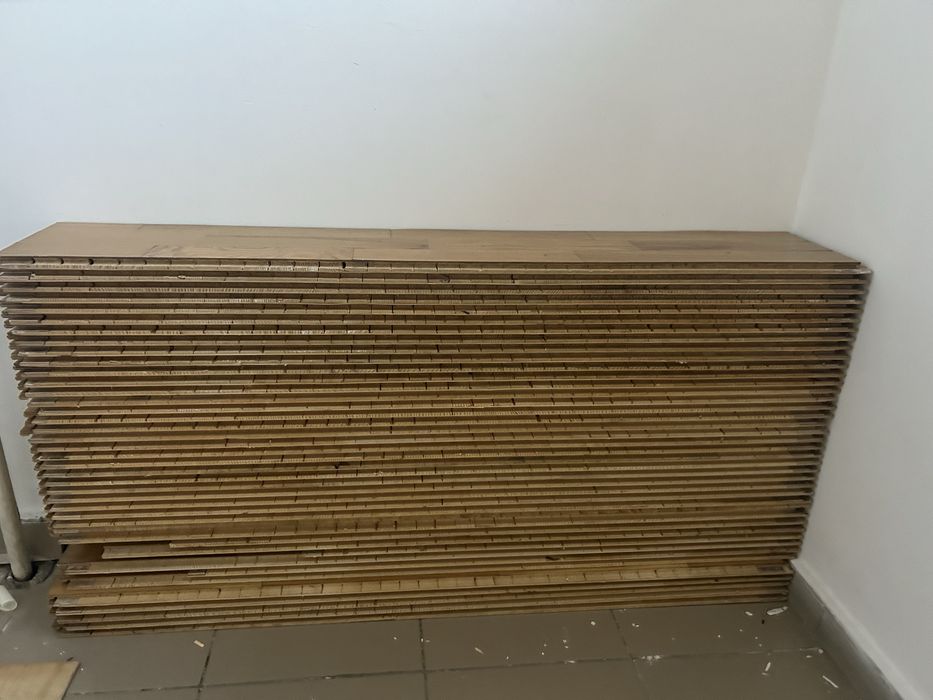 Продам ламинат ДЁШЕВО!