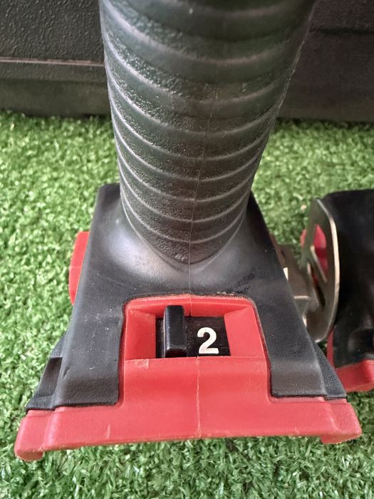 Винтоверт Milwaukee M18 BDD  Импакт Milwaukee M18 BID с куфар