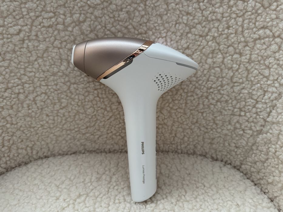 Фотоепилатор IPL Philips Lumea Prestige BRI956/00, Smartskin сензор, Употреба с или без кабел, Аксесоари за лице, тяло, подмишници и бикини зона