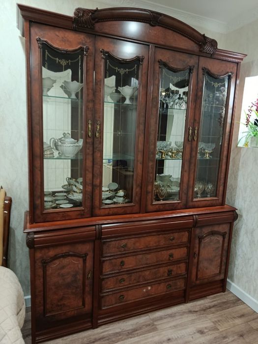 Продам шкаф большой