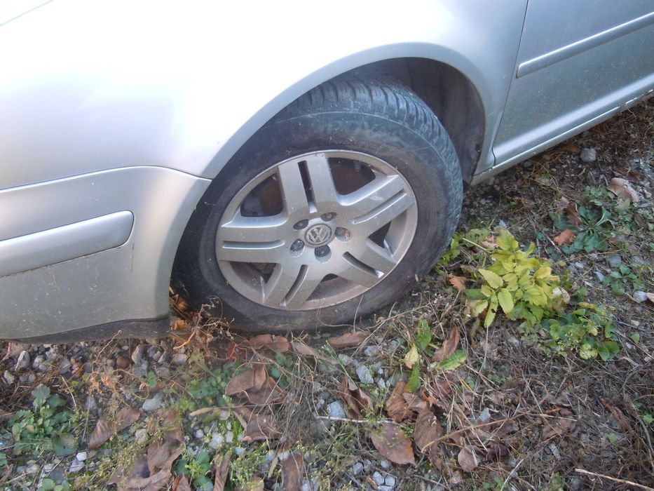 VW Golf 4  1.6 SR  2.3 V5 4motion