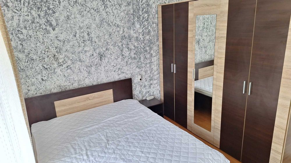 Inchiriez Apartamane cu 3 camere in Floresti