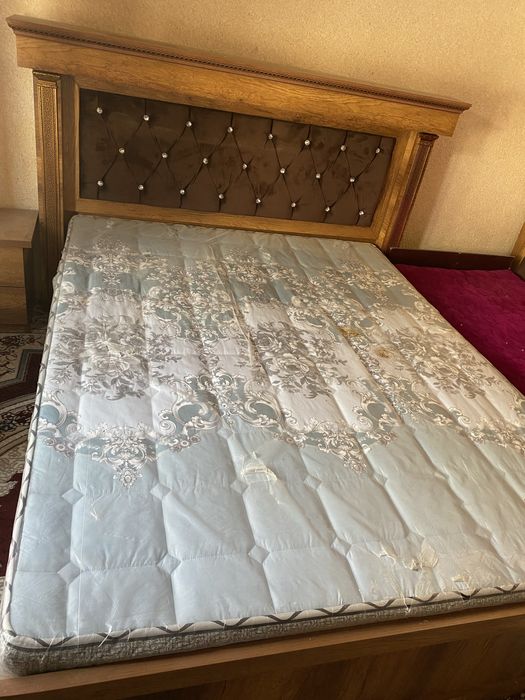 Срочно продаю спальный гарнитур