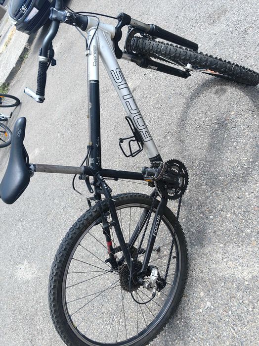 Vand bicicleta focus  adulți