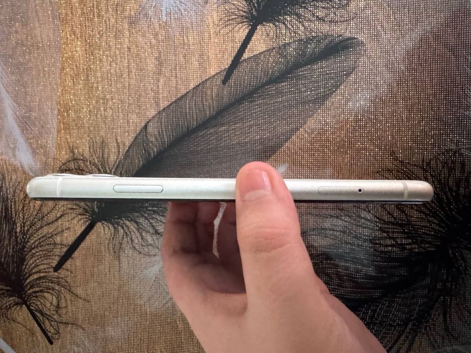 Продаётся а пдйфон 11 идеальном состоянии