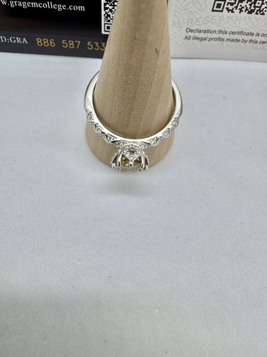 Сребърен пръстен с мойсанит (Диамант) 1 карат