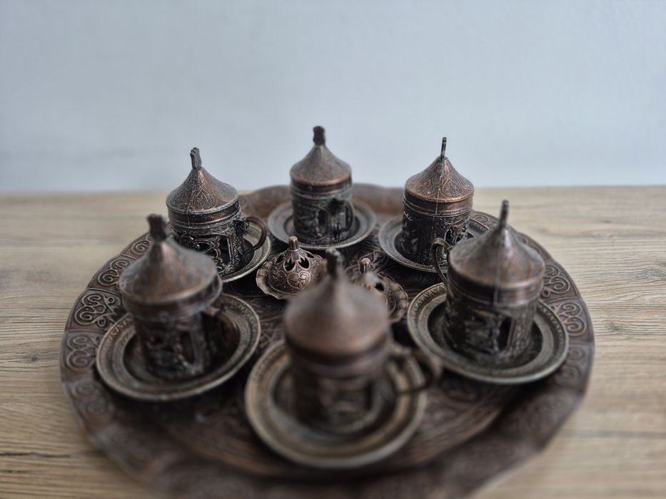 Set cescute de cafea din material cupru