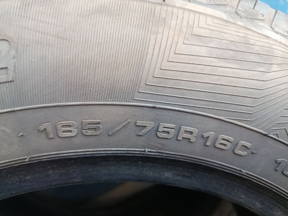 Продам 2 шины на 16