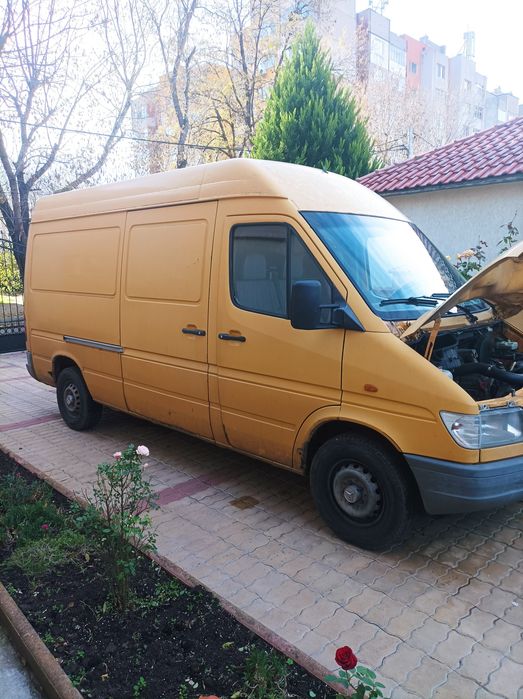 Продавам Спринтер 312