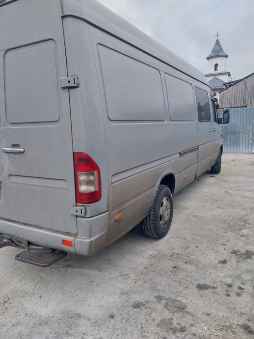Vând duba Mercedes Sprinten