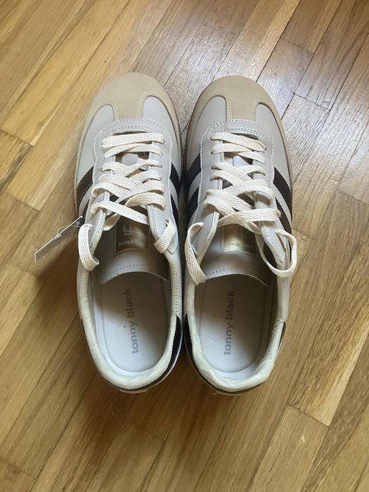 Pantofi unisex 42