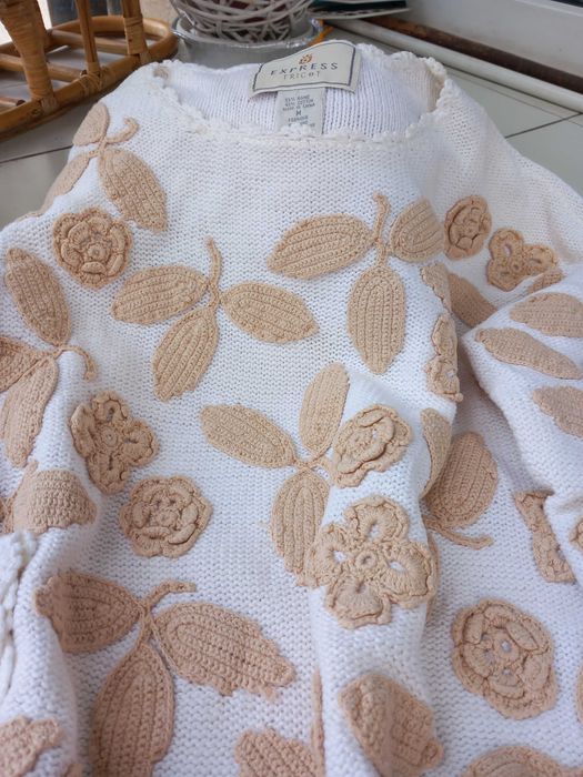 Дизайнерски пуловер ръчна изработка