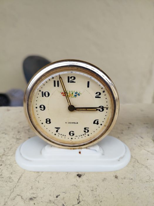 Metronom  si doua ceasuri Slava