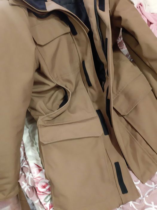 Jacheta barbateasca H&M, cu gluga, stare impecabila (nepurtata)