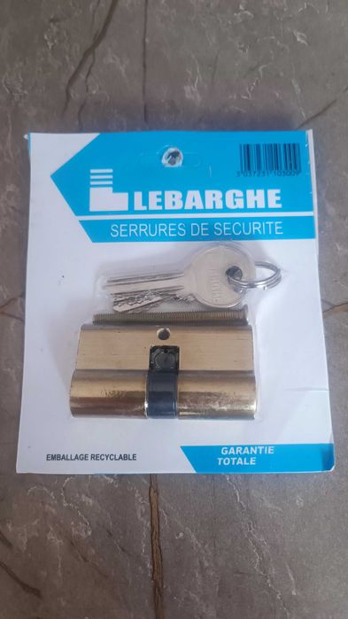 Патрон ключалка за врата