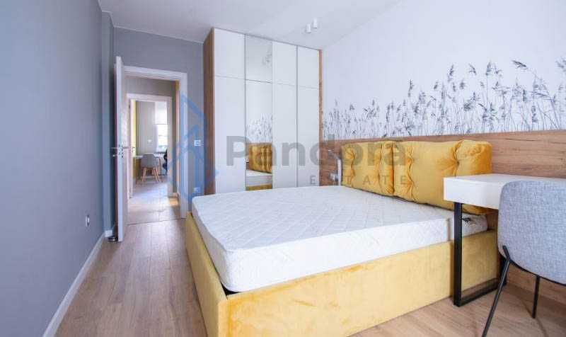 Дава се под наем Двустаен апартамент в София, Център - 60 кв.м за 550 € - Снимка #2