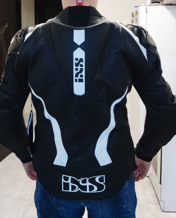 Яке кожа  IXS RS-1000 най висок клас