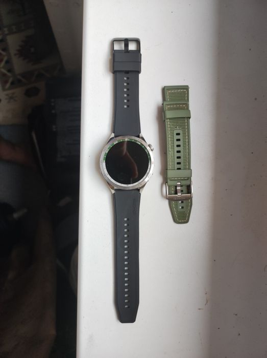 Smartwatch Huawei GT 4 impecabil