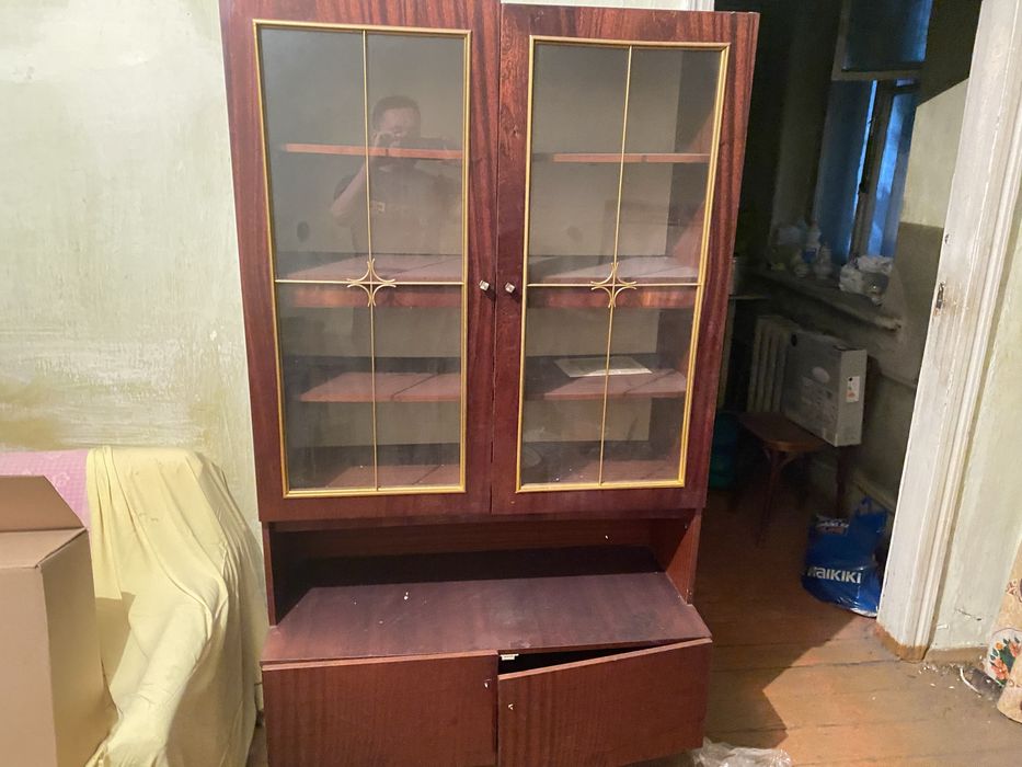 Продам шкаф и сервант