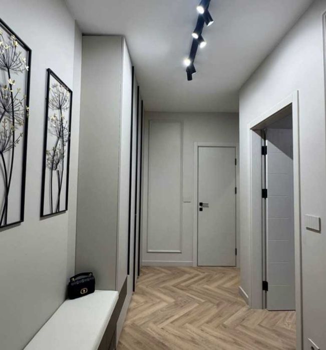 Дава се под наем Двустаен апартамент в София, Красно село - 78 кв.м за 896.58 € - Снимка #8