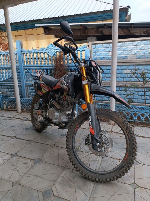 Продам эндуро 2025 года. 250 кубов.