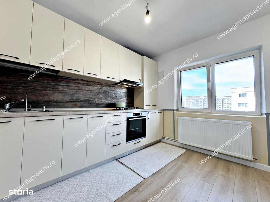 Apartament 3 camere, decomandat– Micro 20-77 mp