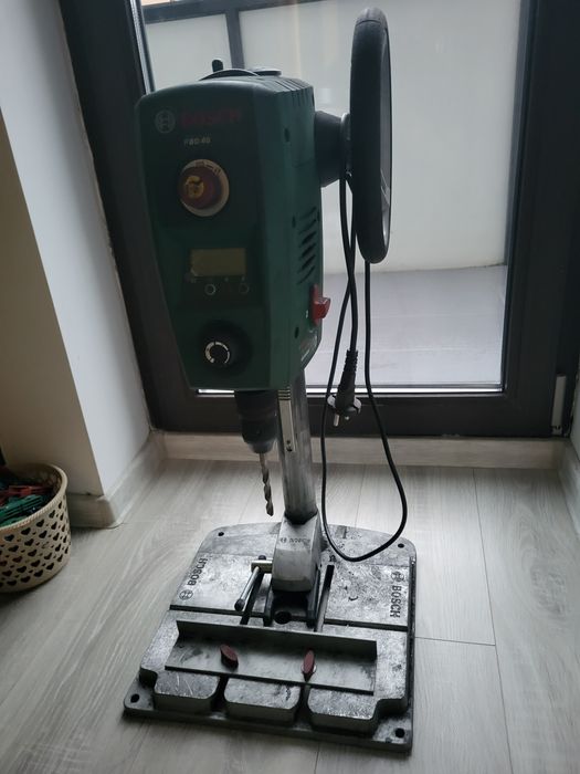 Masina  aparat de gaurit cu coloana Bosch PB 40