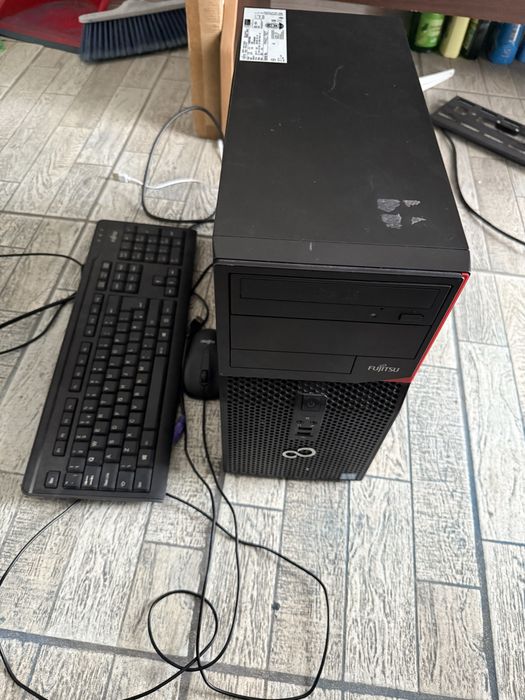 Unitate PC Fujitsu, Intel i5, 32GB RAM