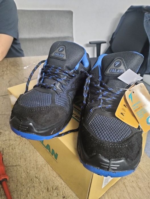 Ботинка для работы