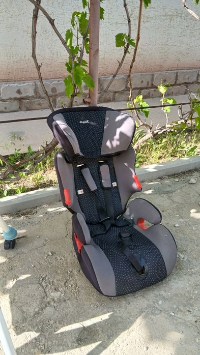 Авто кресло колданылған
