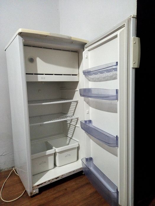 Холодильник продам
