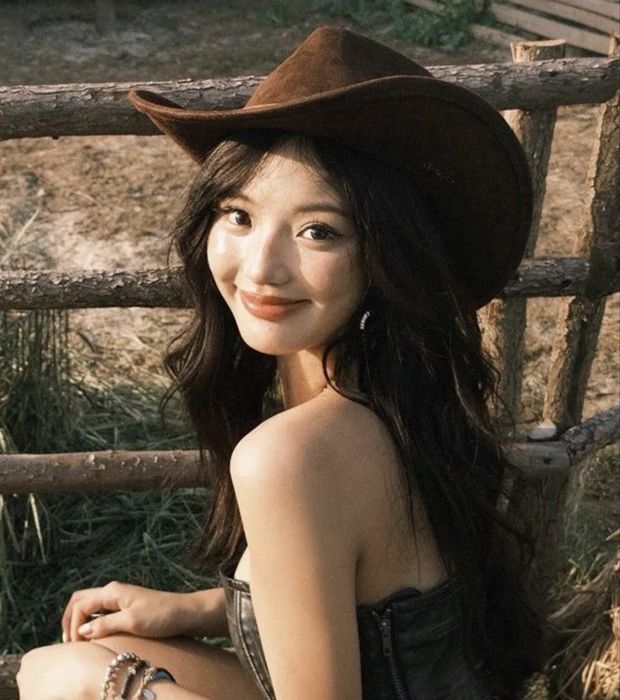 продам шлюпу унисекс