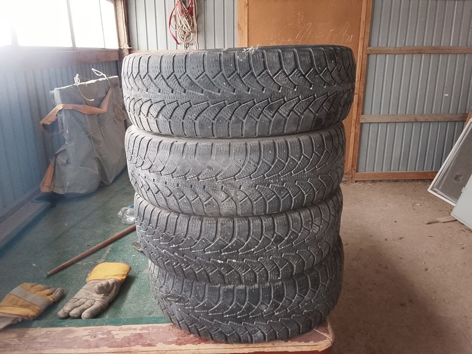 зимни 4 балон 15тык б/у