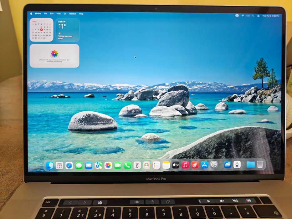 Apple MacBook Pro 32GB RAM 512GB SSD AMD Radeon Pro 530M