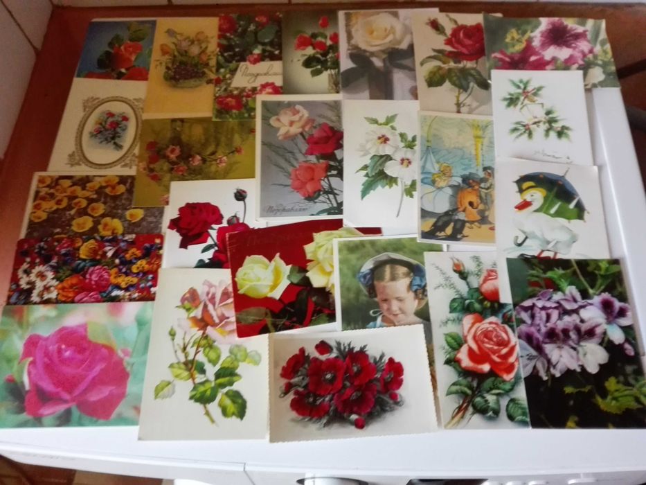 Два метални свещника и лот пролетни пощенски картички.