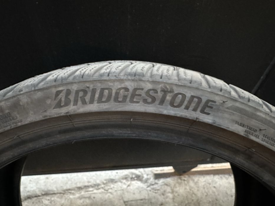 4 бр. Зимни Гуми 235/35/20 Bridgestone Blizzak DOT 22 година
