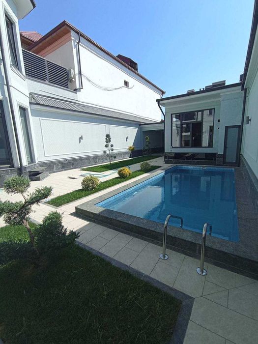 Дом Более 10 комнат на 5,5 сотках, Мирзо-Улугбекский район