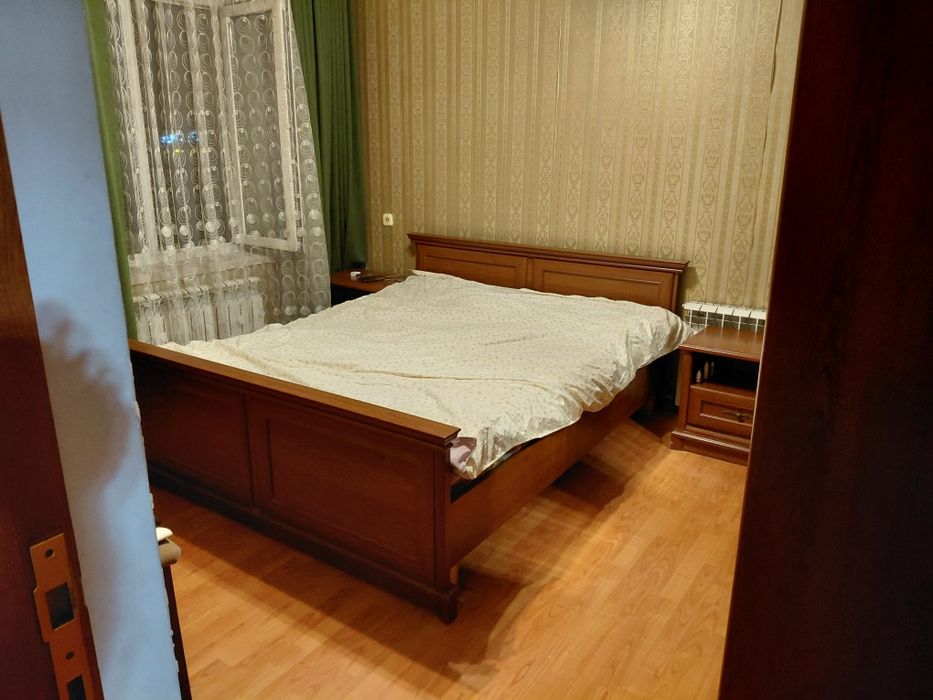 Продаётся двухспальная кровать