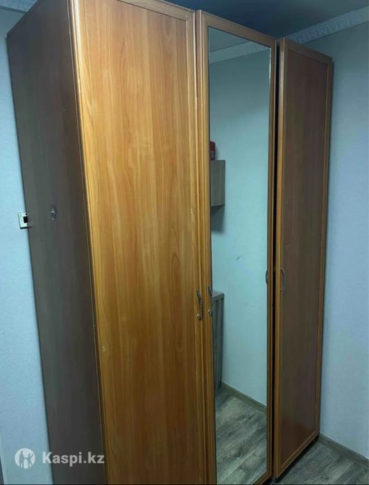 шкаф с зеркалом высокий