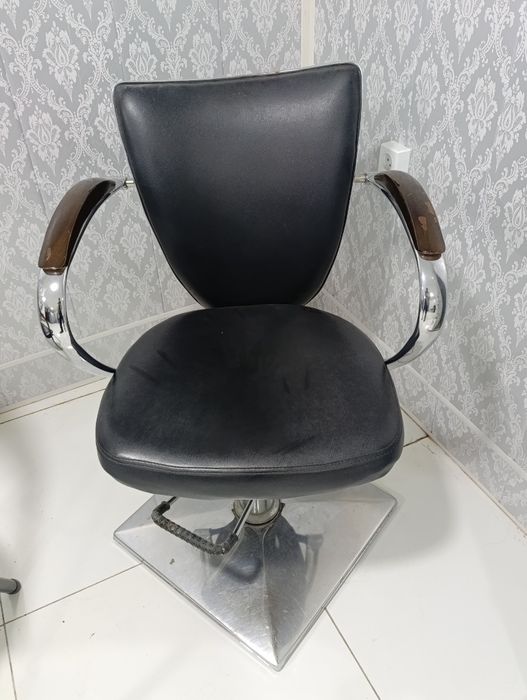 Guzallik salon jihozlari sotiladi